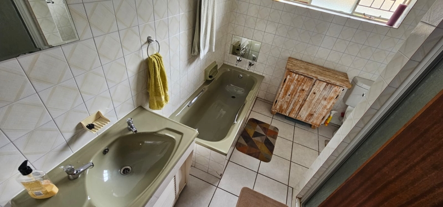 To Let 3 Bedroom Property for Rent in Cashan North West